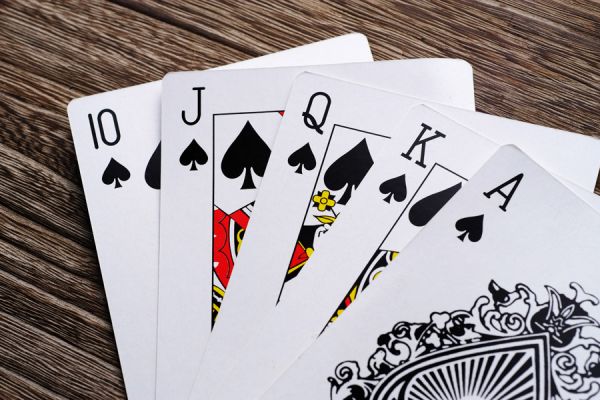 ポーカー交換セオリーの効果と戦略